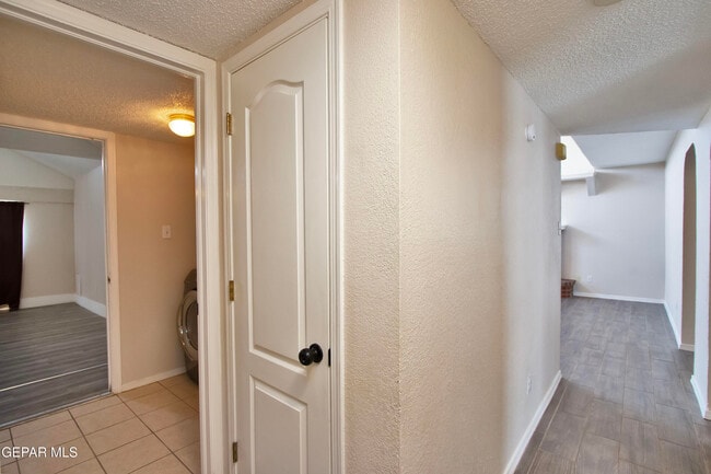 Building Photo - 11726 Stone Castle Dr