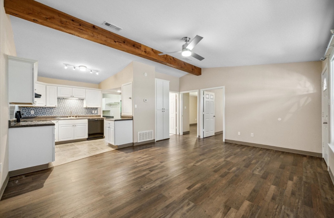 Building Photo - 18350 FM 47