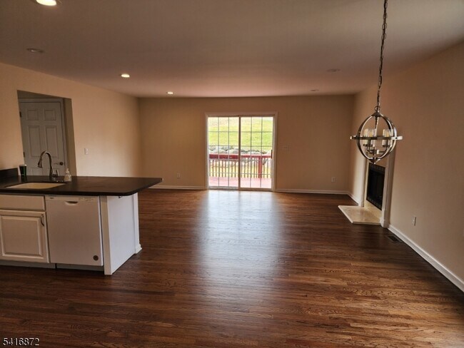 Building Photo - 27 Cypress Ln