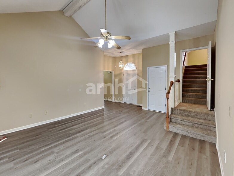 Building Photo - 1212 Wembley Ct