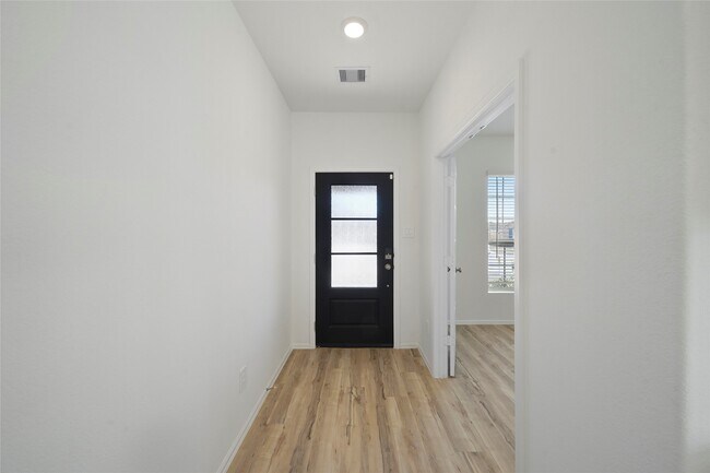 Building Photo - 307 Flower Reed Ct