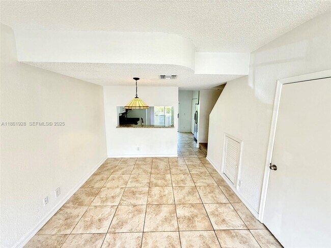 Building Photo - 70 Whitehead Cir