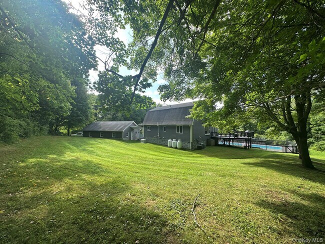 Building Photo - 109 Brush Hill Rd