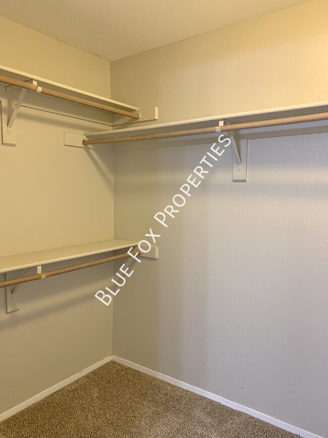 Building Photo - 7255 E Snyder Rd