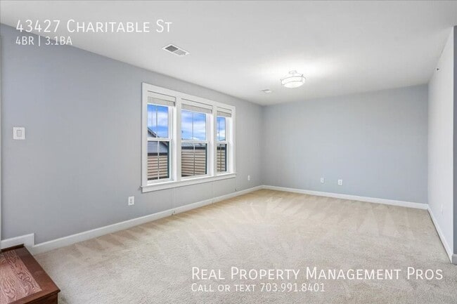 Building Photo - 43427 Charitable St