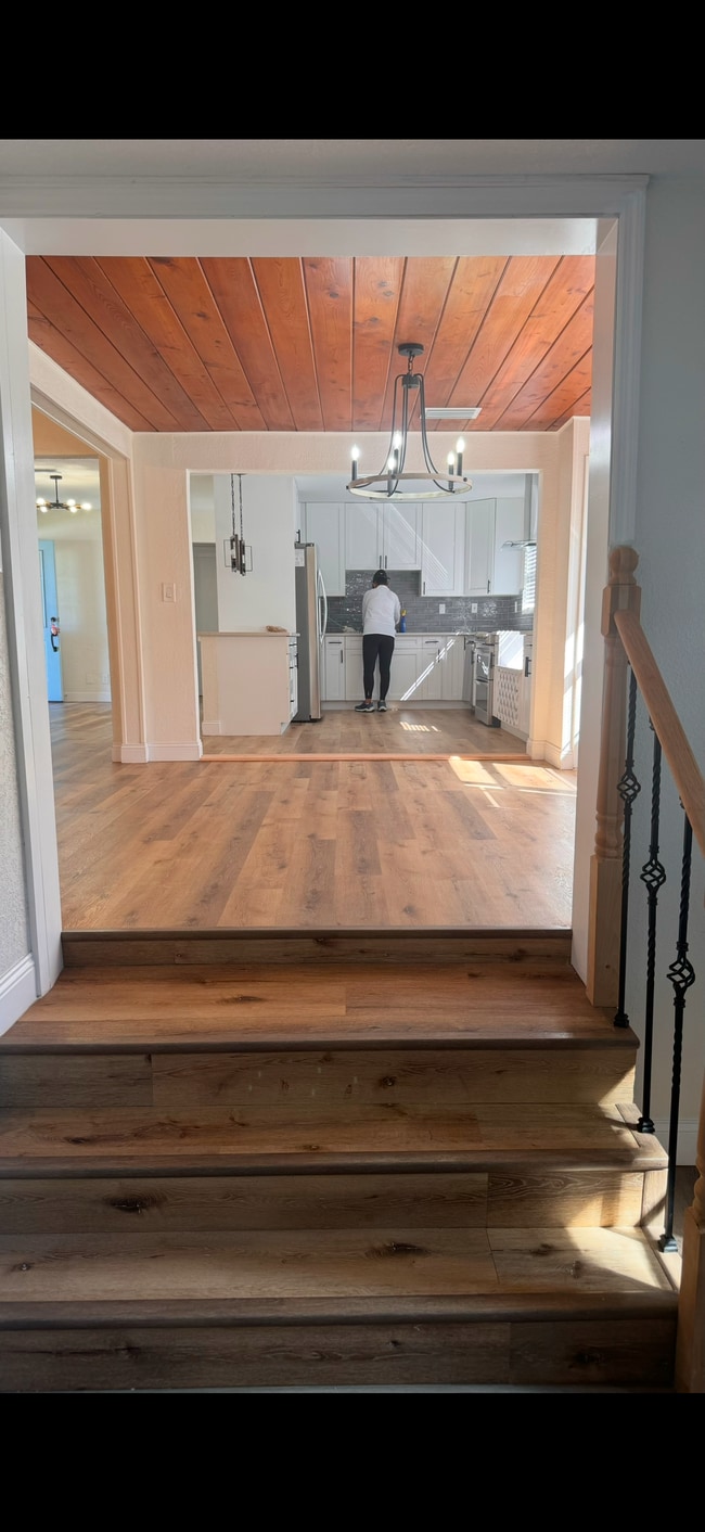 Building Photo - 4594 10th Ave N