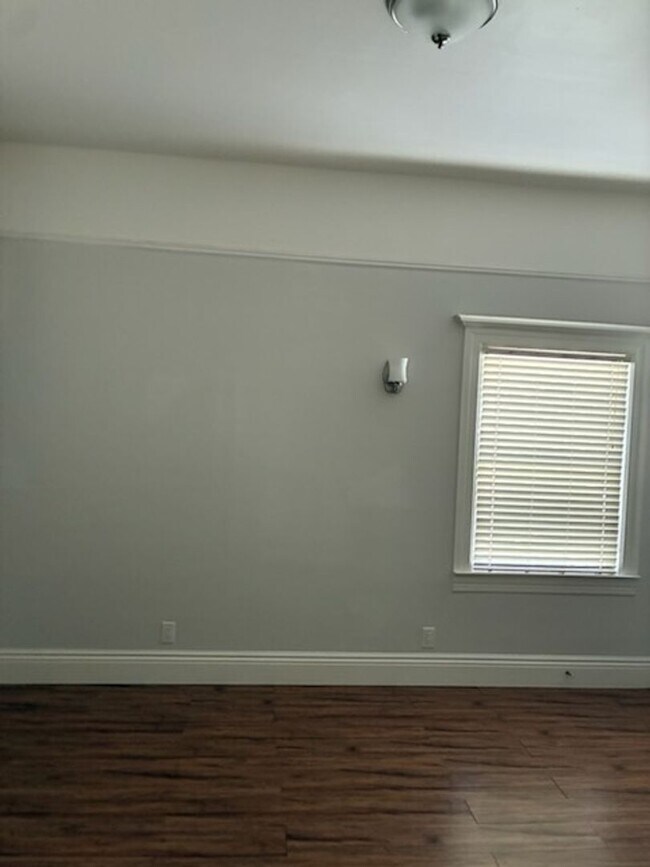 Building Photo - 1407 D St