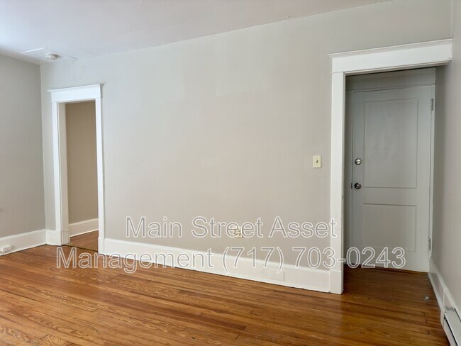 Building Photo - 2108 Walnut St