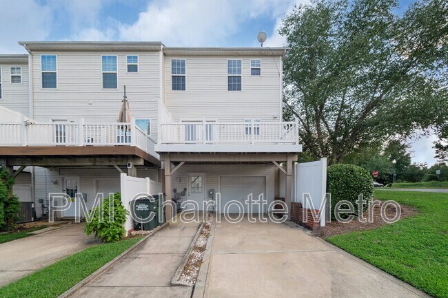 Building Photo - 9707 Mallard Glen Dr