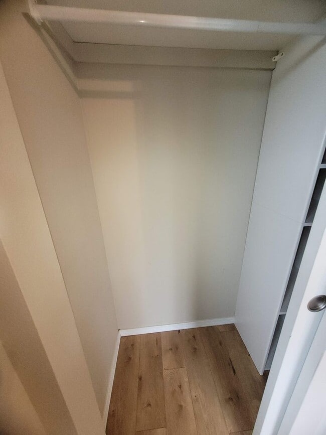 Building Photo - 1218 W Spruce St