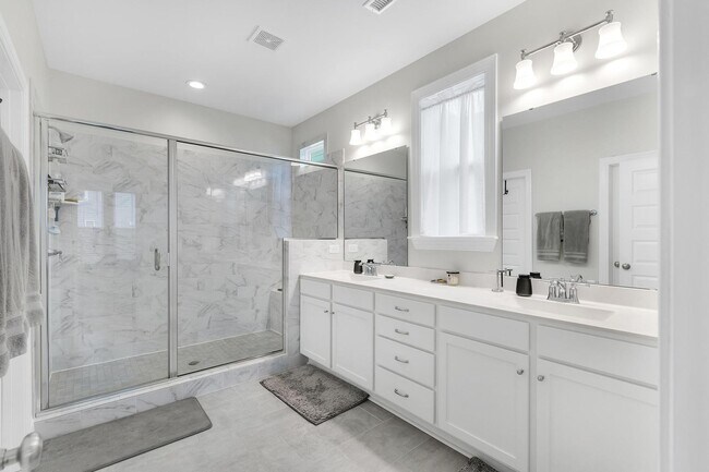 Building Photo - Wyndwater Home Available!