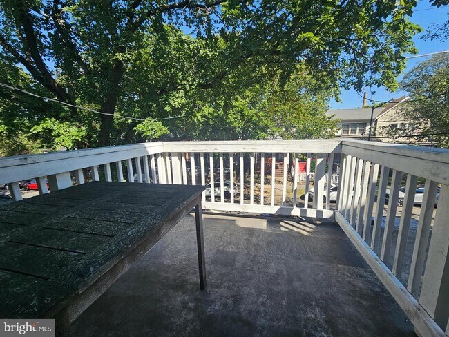 Building Photo - 1311 S St SE