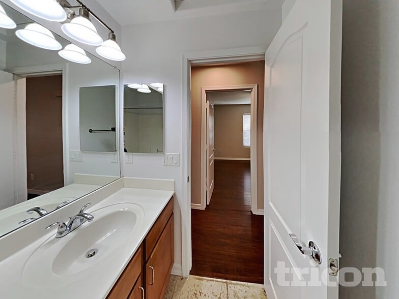 Building Photo - 34527 Karan Swiss Cir