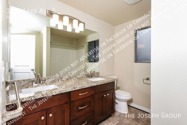 Building Photo - 1731 Lake Ave S