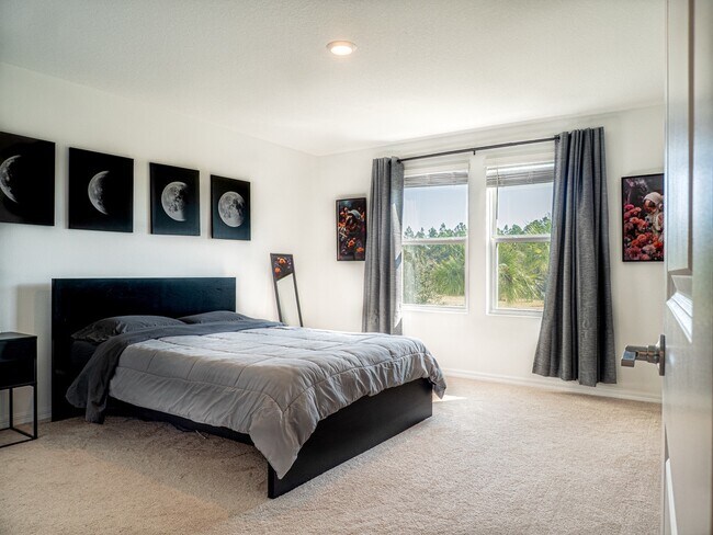 Building Photo - 2350 Paravane Wy