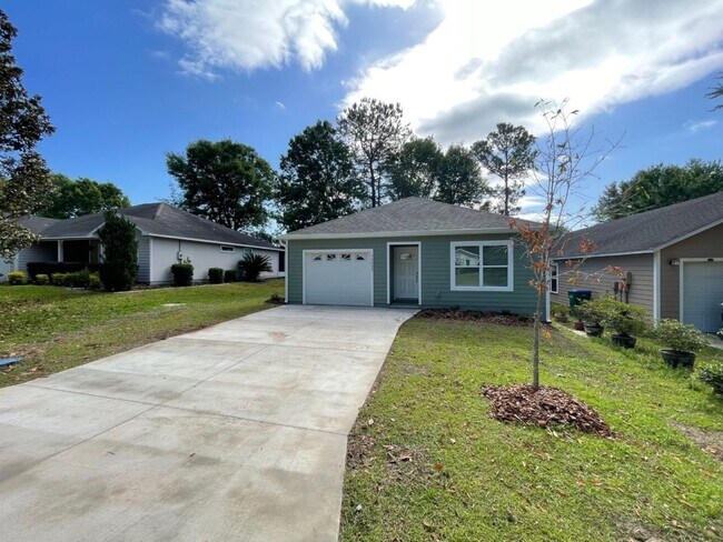 Building Photo - Newer 3/2 in Turkey Creek!