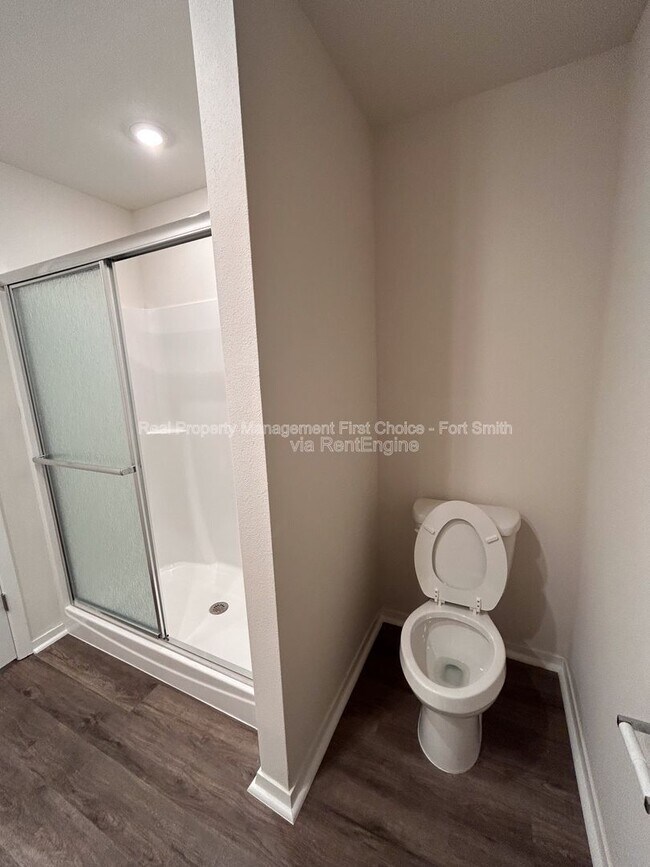 Building Photo - 10638 Cedar Wy