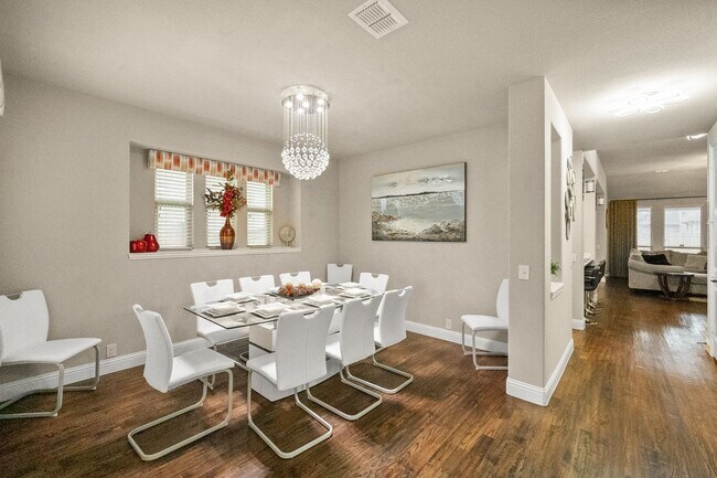 Building Photo - Fully Furnished Home in South Grand Prairi...
