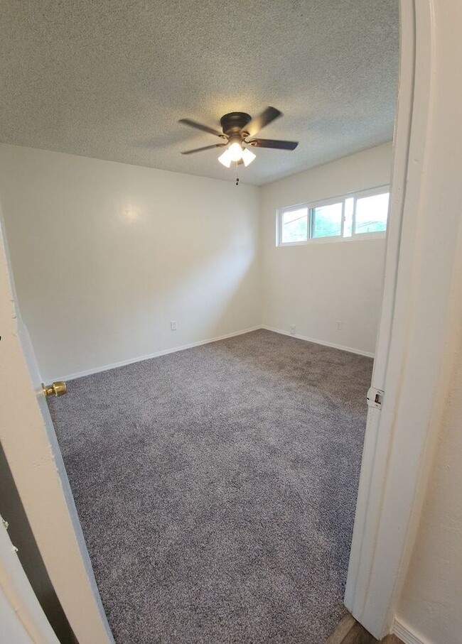 Building Photo - Spacious La Mesa 2BR/1BA unit ($1000 off f...