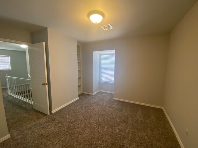 Building Photo - 9324 S 65th E Pl