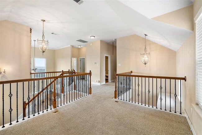 Building Photo - 15 Mountain Terrace Cove