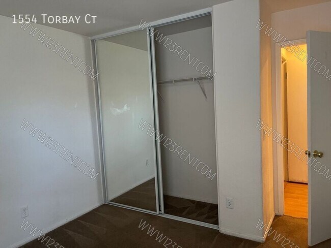 Building Photo - 1554 Torbay Ct