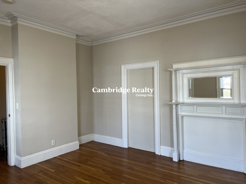 Building Photo - 44 Cameron Ave