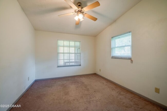 Building Photo - 1045 Amber Cir