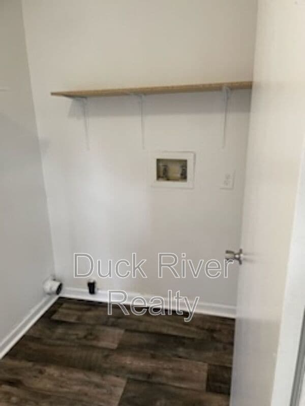 Building Photo - 213 Elaine Dr