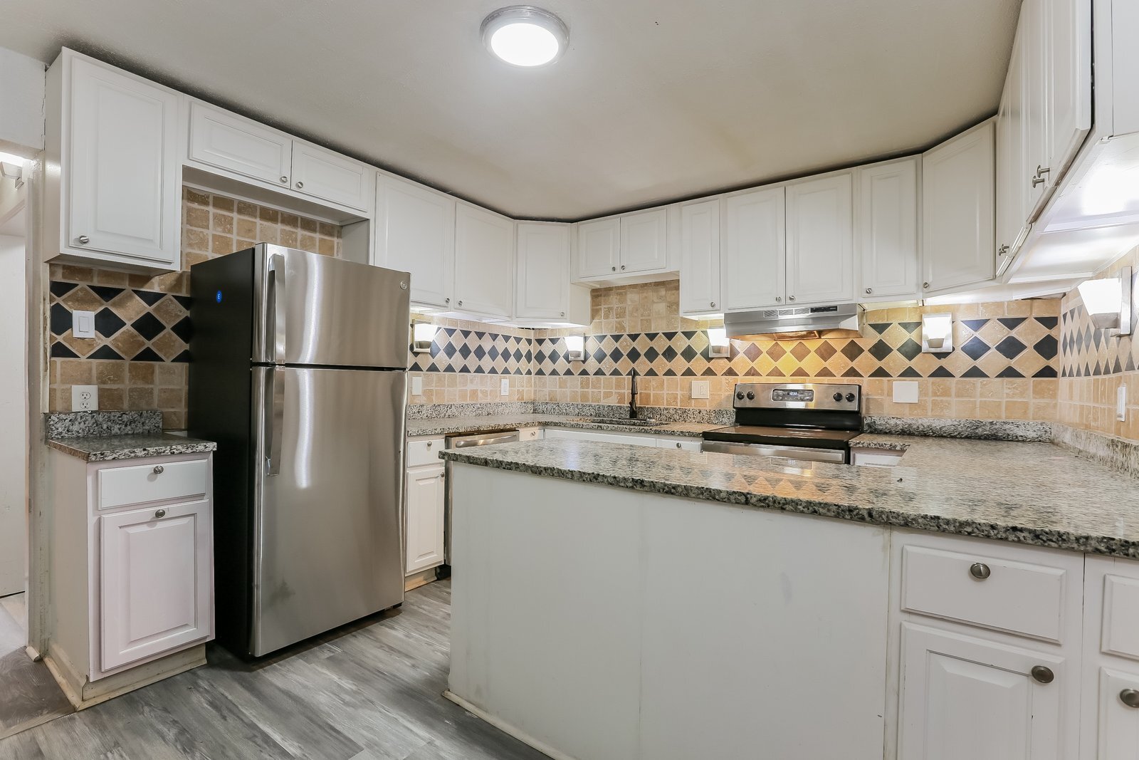 Building Photo - 4300 Willow St