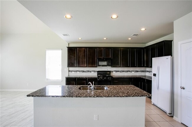 Building Photo - 8049 Arezzo Dr