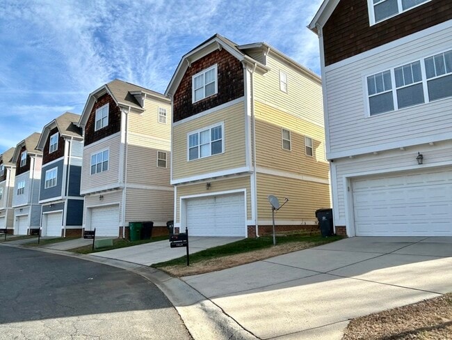 Building Photo - 1920 Lela Avenue