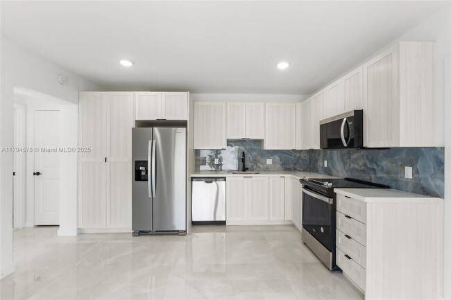 Building Photo - 14530 SW 261st Terrace