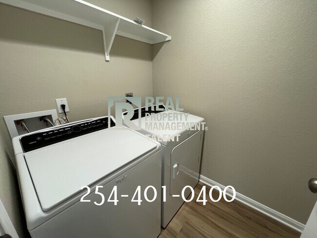 Building Photo - DEAL ALERT!!! 3 Bedroom, 2 Bathroom Home f...