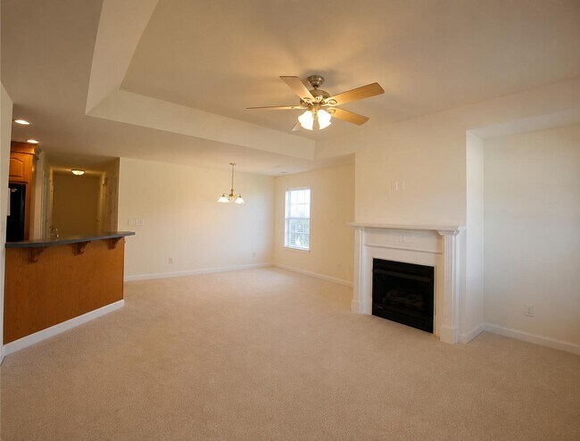 Building Photo - 3512 Beacon Dr