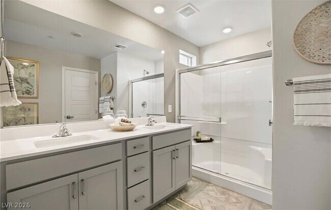 Building Photo - 4258 Vivenda St