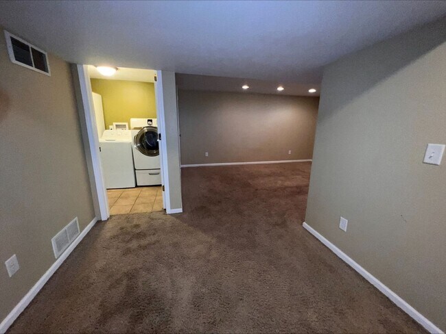 Building Photo - Coming Soon!!! Spacious 5 bedroom House Wi...