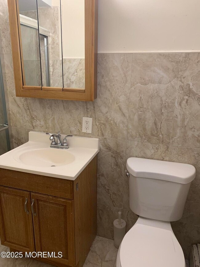 Building Photo - 32 Manchester Ct