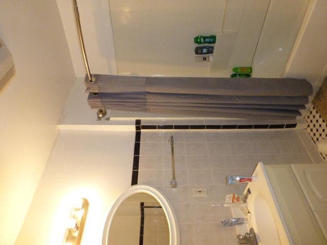 Building Photo - 322 St Paul St