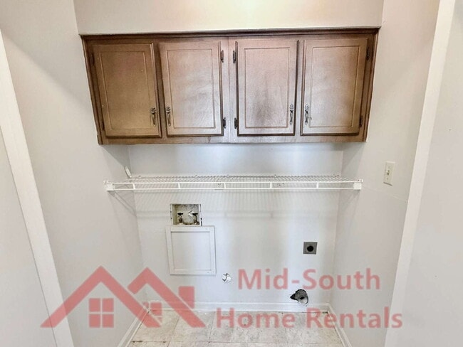 Building Photo - 7328 Hillshire Dr