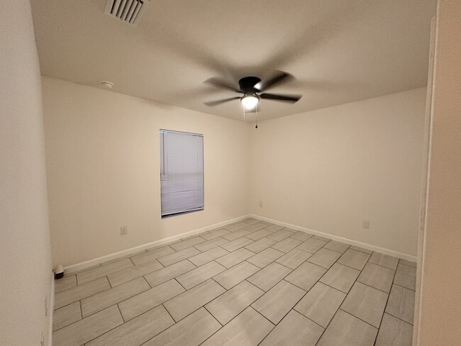 Building Photo - 318 NW 8th Terrace