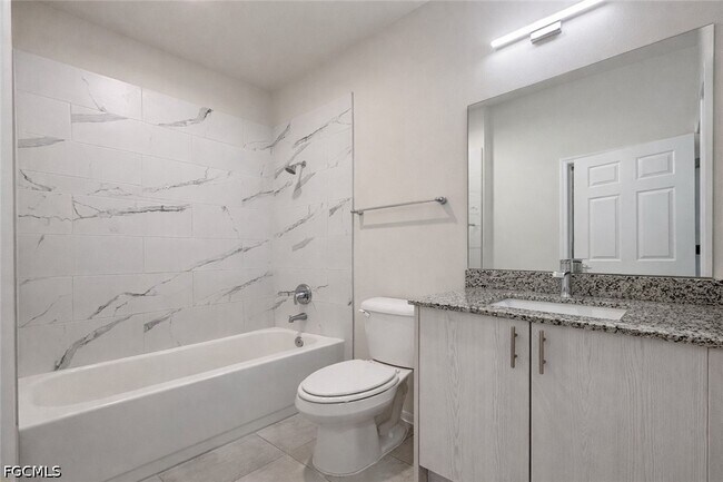 Building Photo - 3325 SW 8th Pl