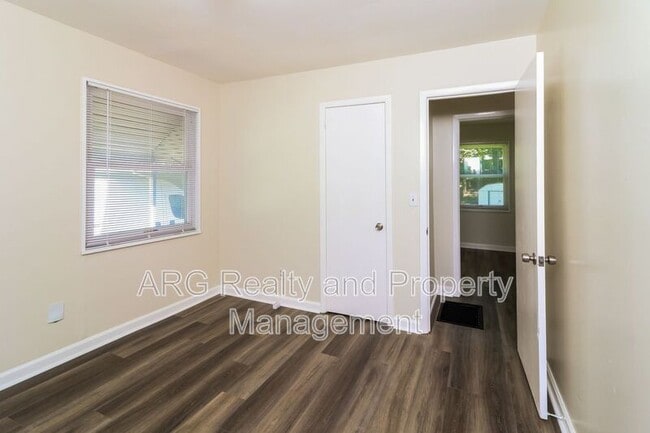 Building Photo - 2845 Cardo Dr NW