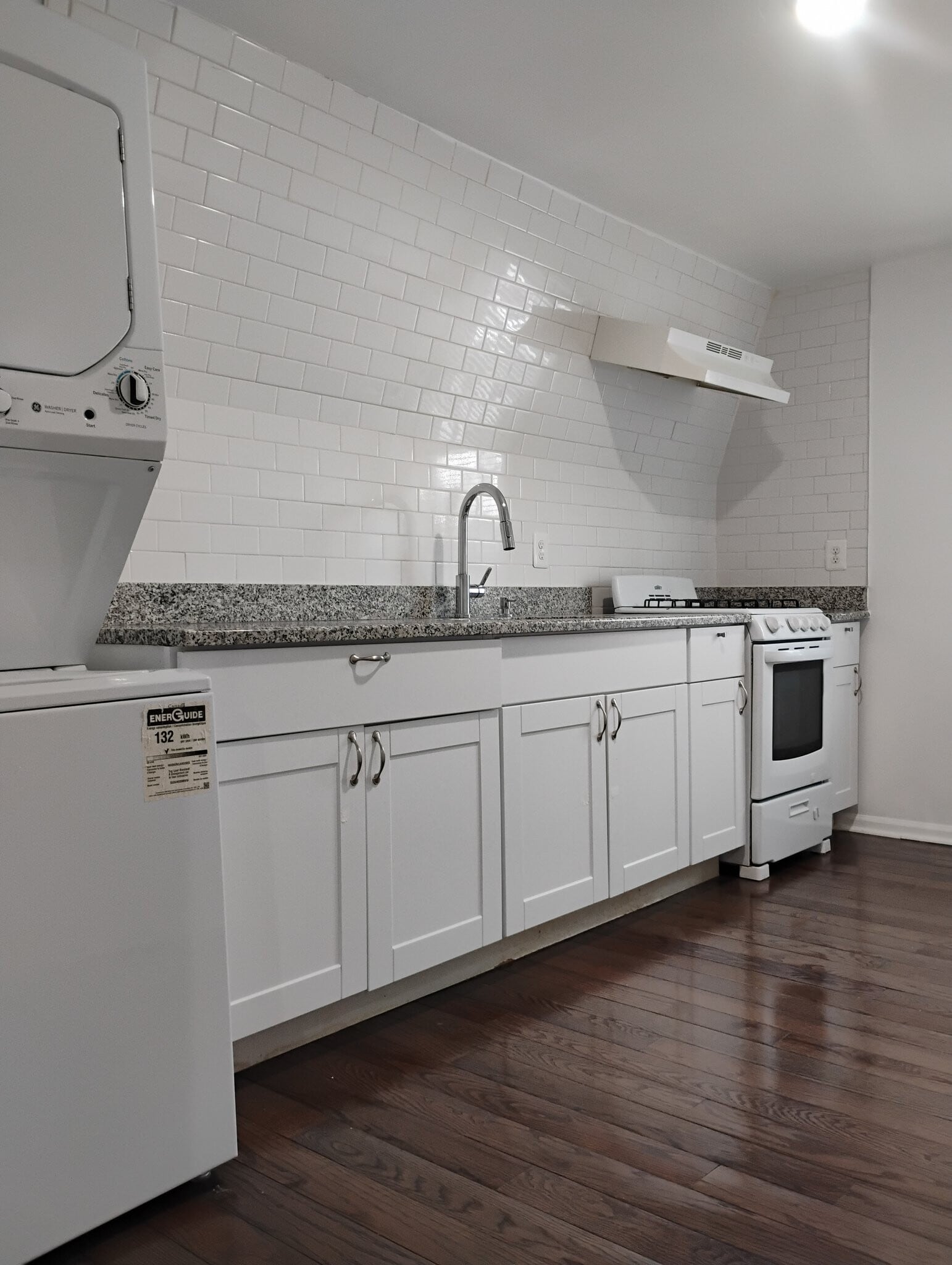Building Photo - 497 Tremont Ave