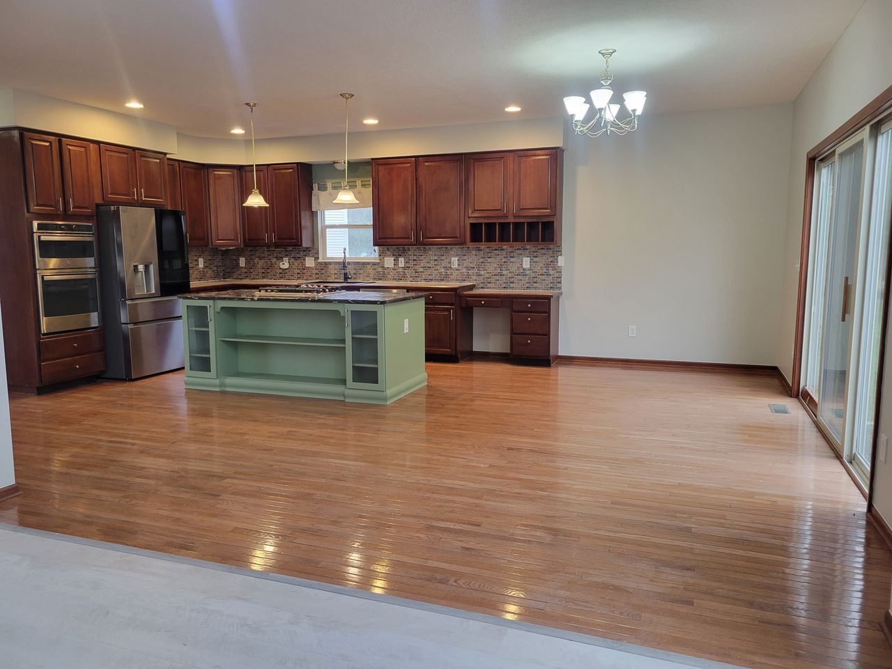 Building Photo - 8162 Chateau Ln