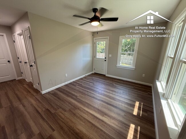 Building Photo - 1502 Forest Ave