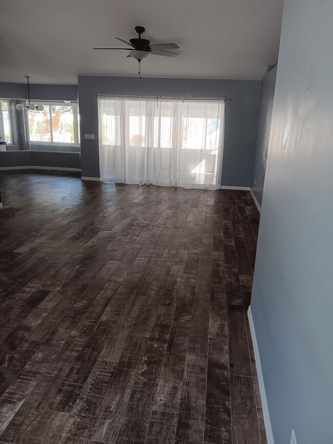 Building Photo - 1305 Shadow Path Dr