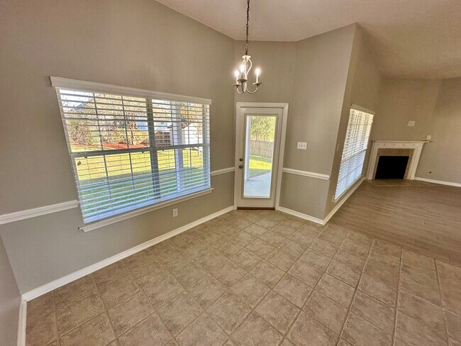 Building Photo - 27094 Stratford Glen Dr