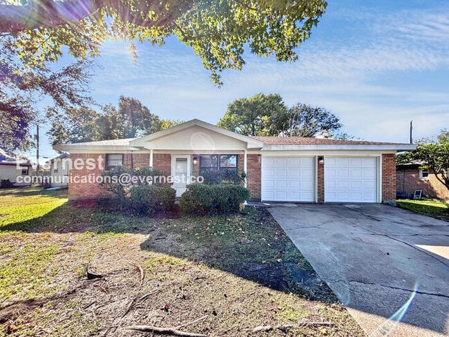 Primary Photo - 2709 27th Ave N