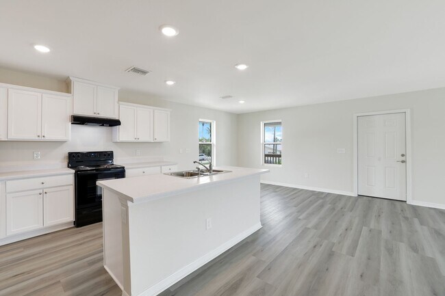 Building Photo - Goodland